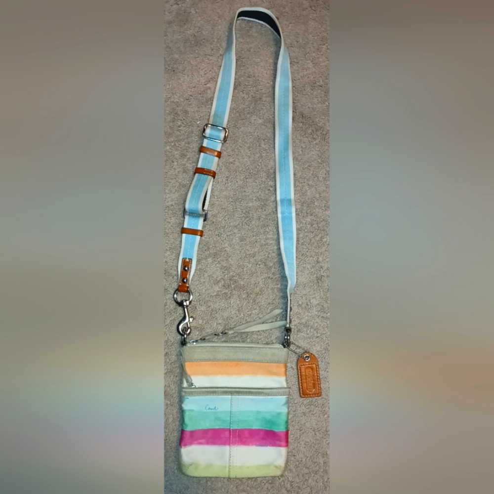 COACH HAMPTON STRIPE WATERCOLOR SWINGPACK/CROSSBODY BAG.